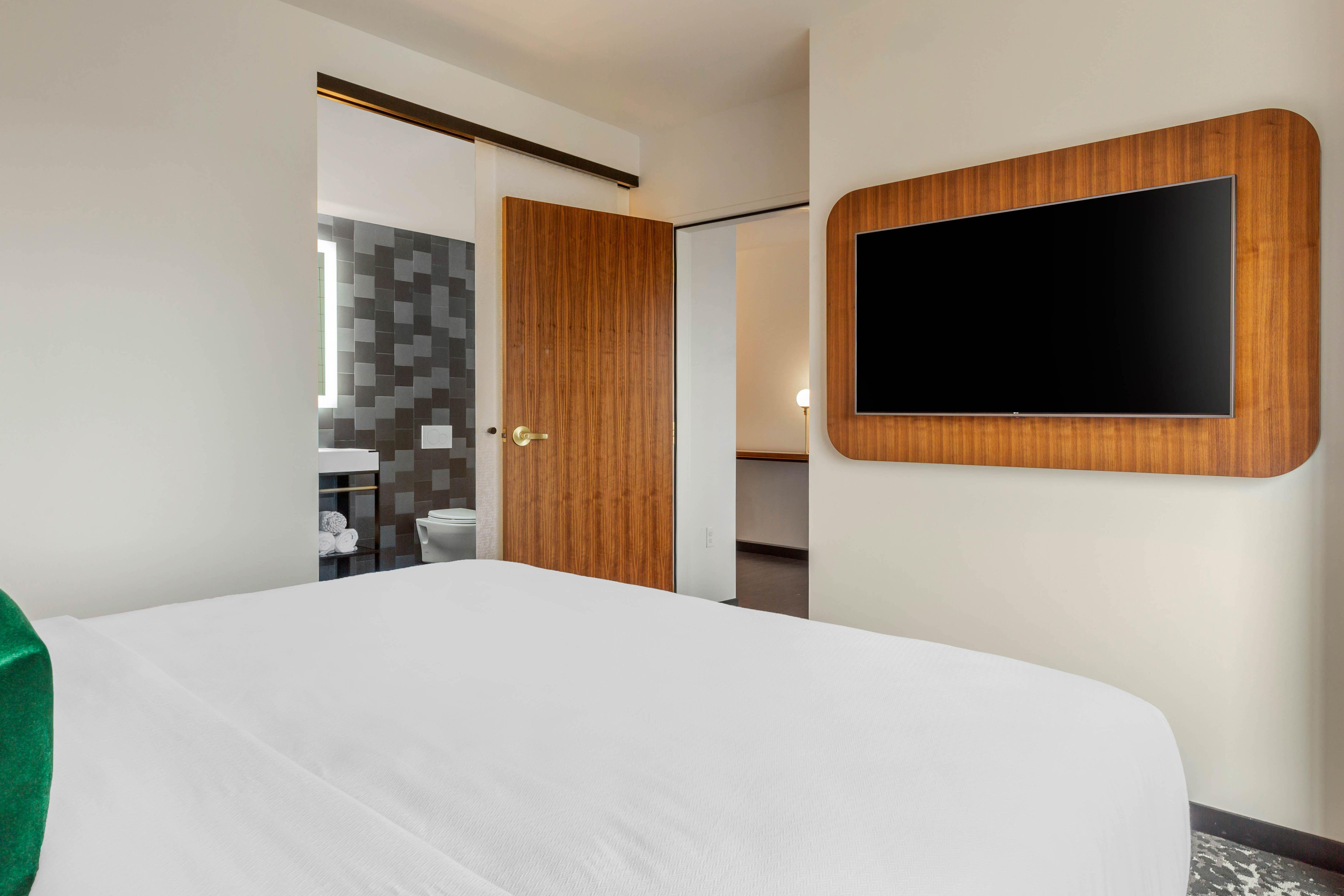 Cambria Hotel Boston Downtown - Seaport Экстерьер фото