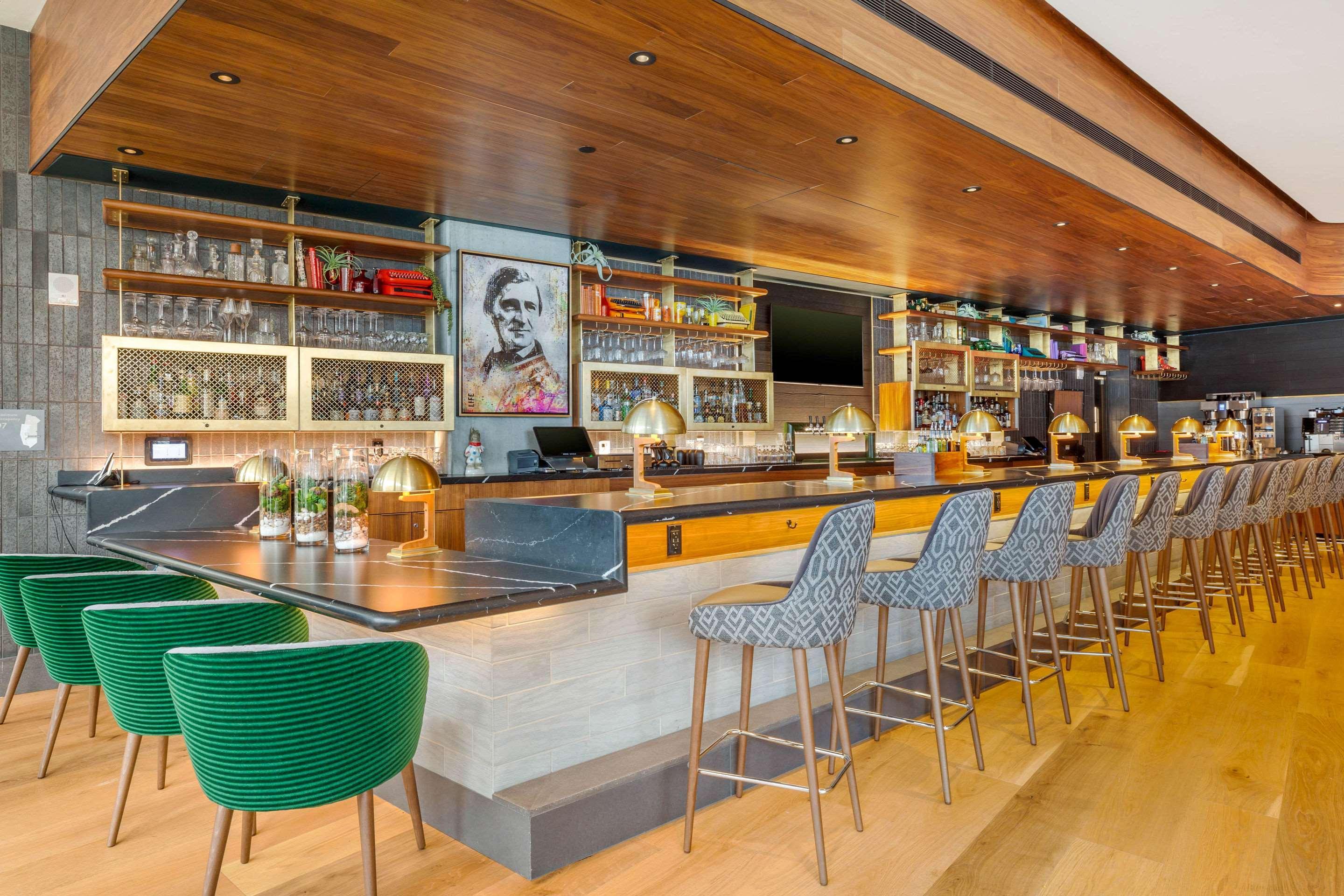 Cambria Hotel Boston Downtown - Seaport Экстерьер фото