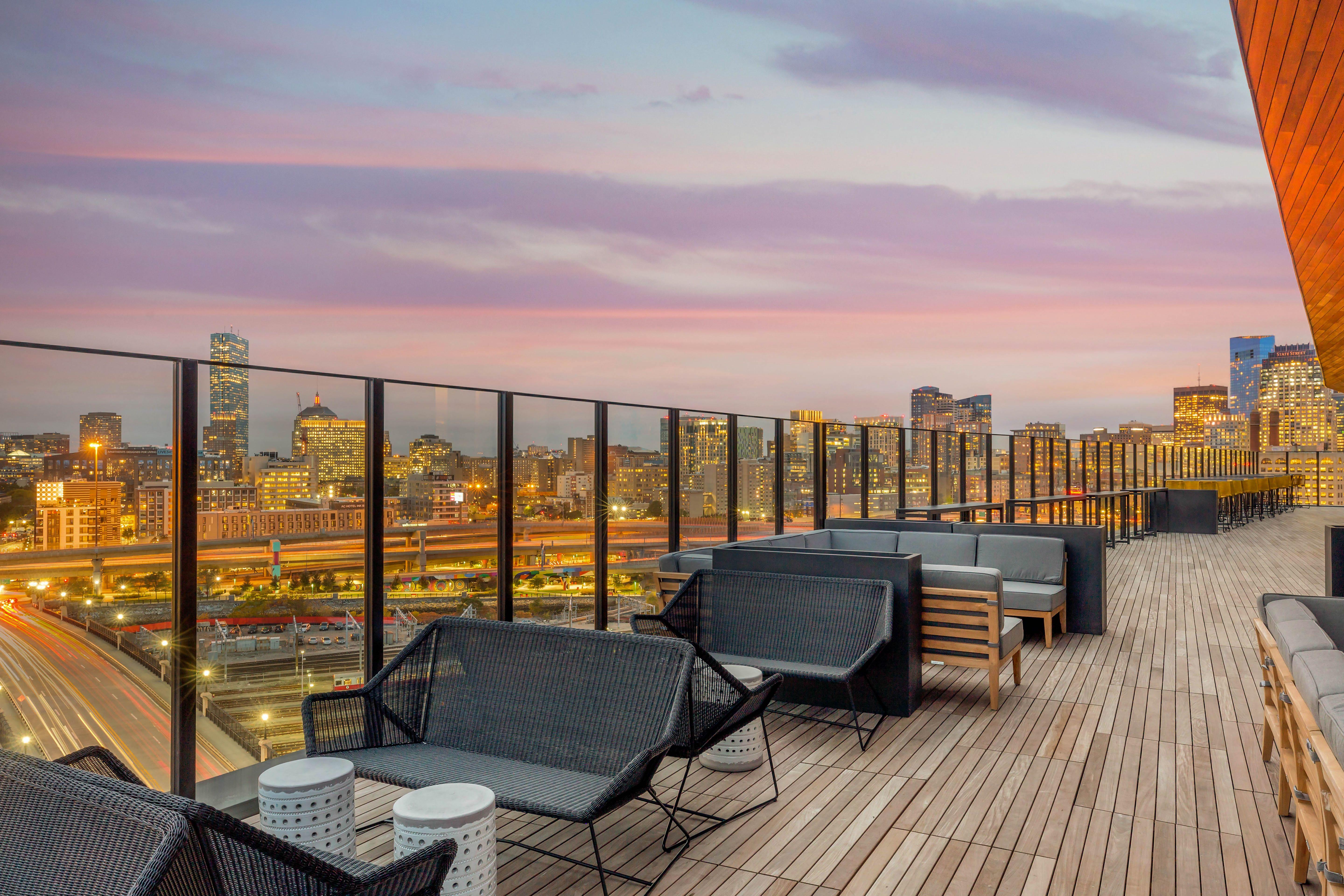 Cambria Hotel Boston Downtown - Seaport Экстерьер фото