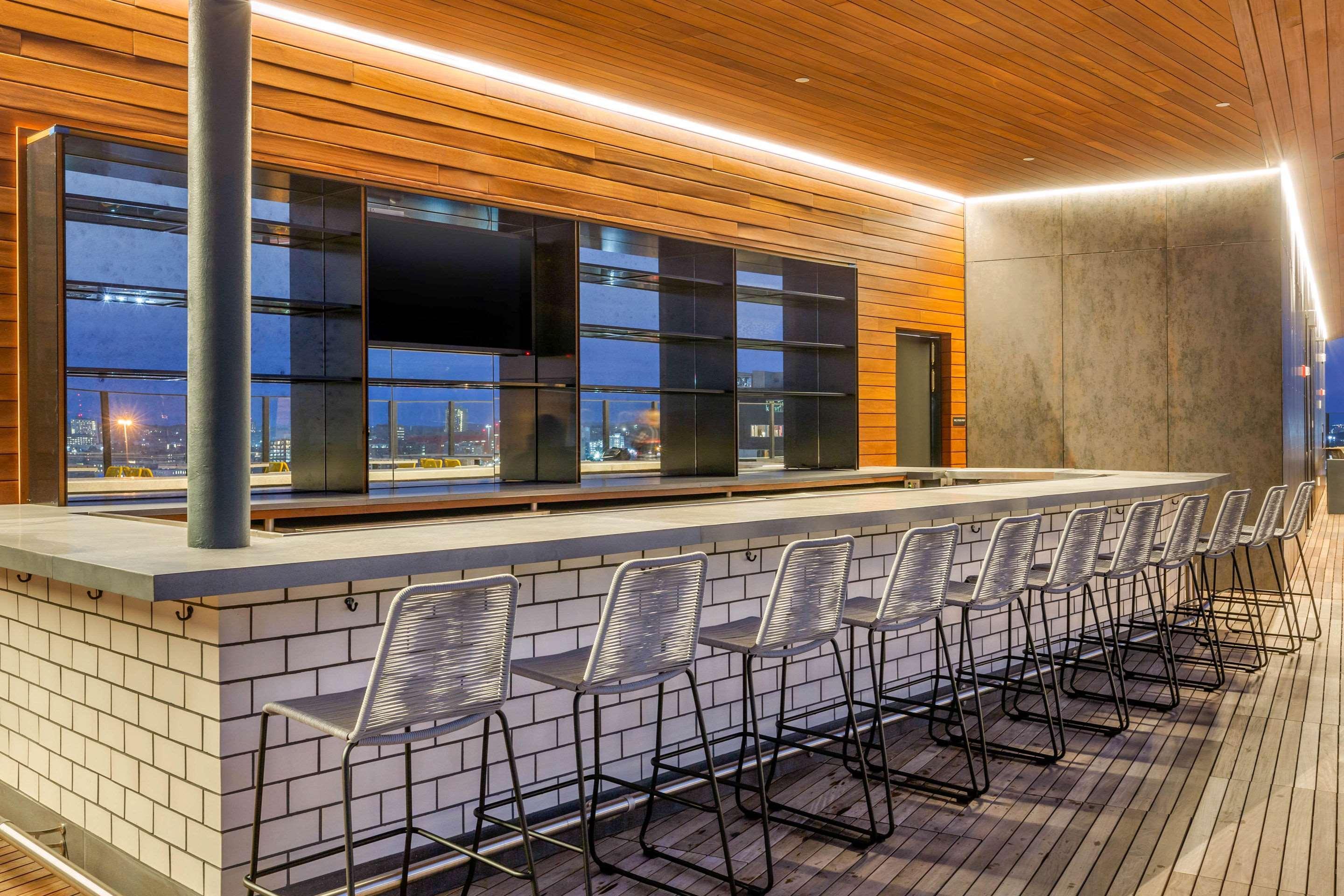 Cambria Hotel Boston Downtown - Seaport Экстерьер фото