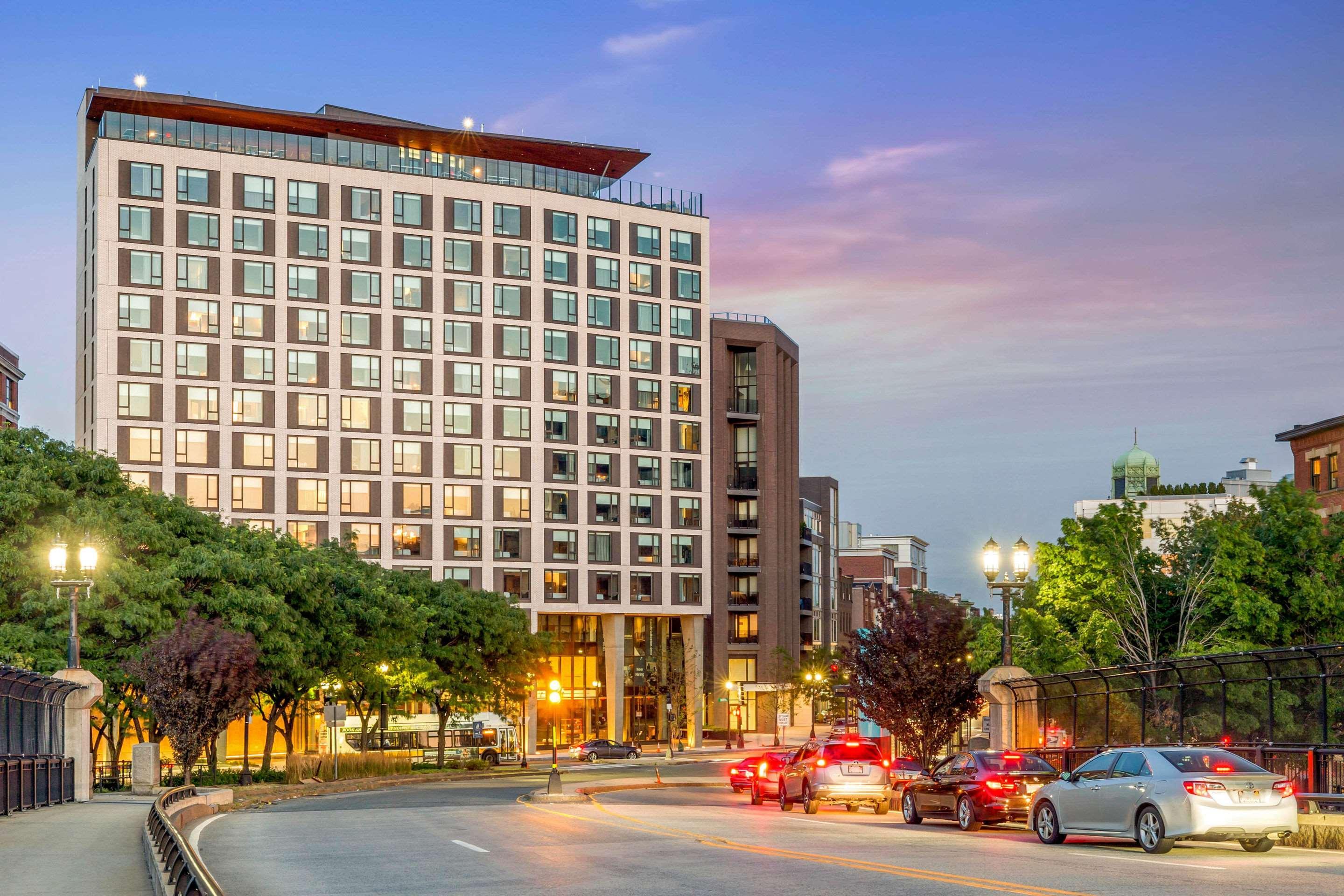 Cambria Hotel Boston Downtown - Seaport Экстерьер фото