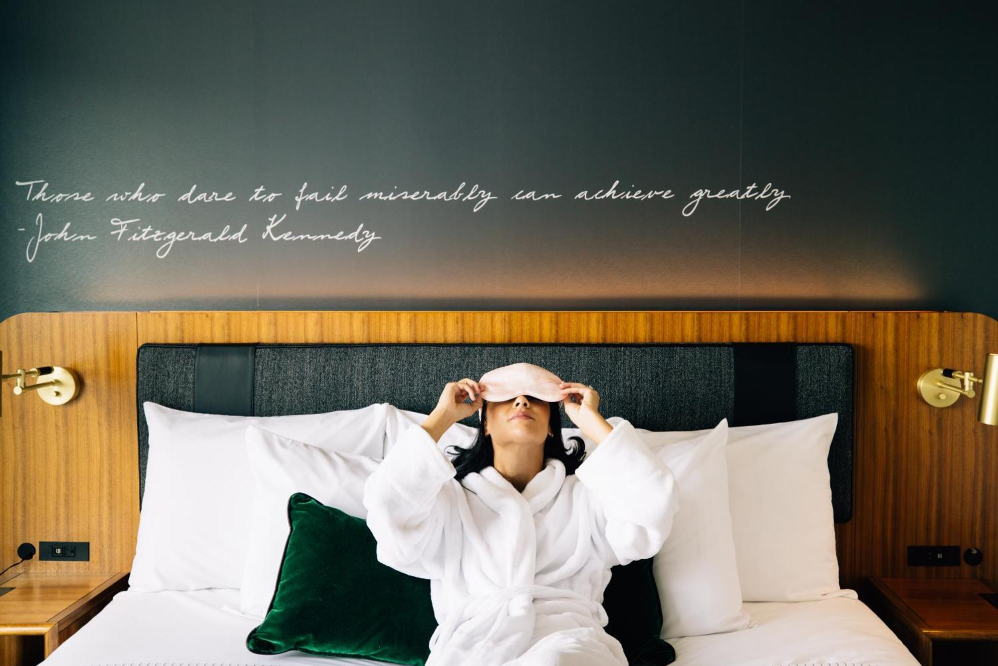 Cambria Hotel Boston Downtown - Seaport Экстерьер фото