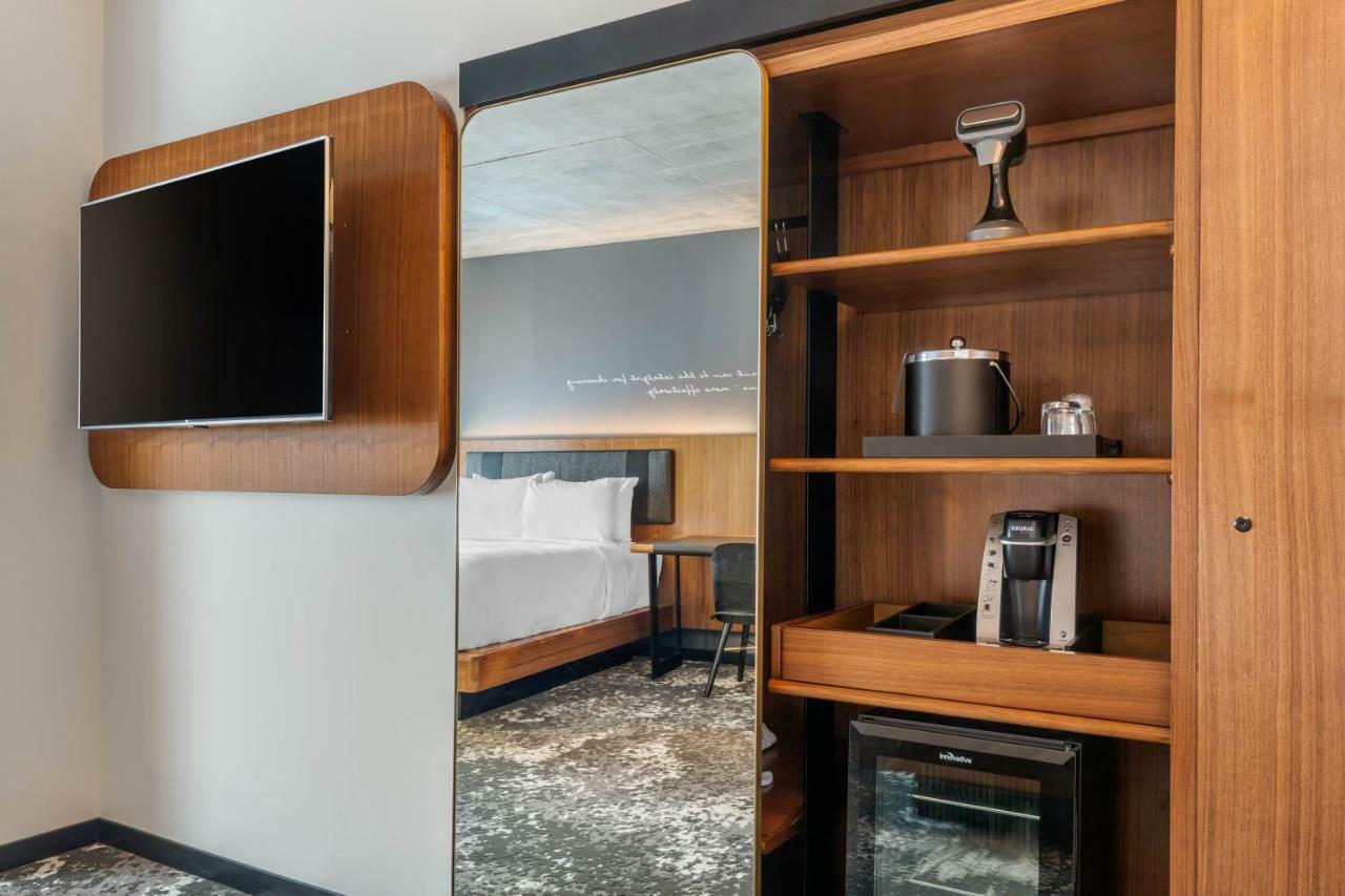 Cambria Hotel Boston Downtown - Seaport Экстерьер фото